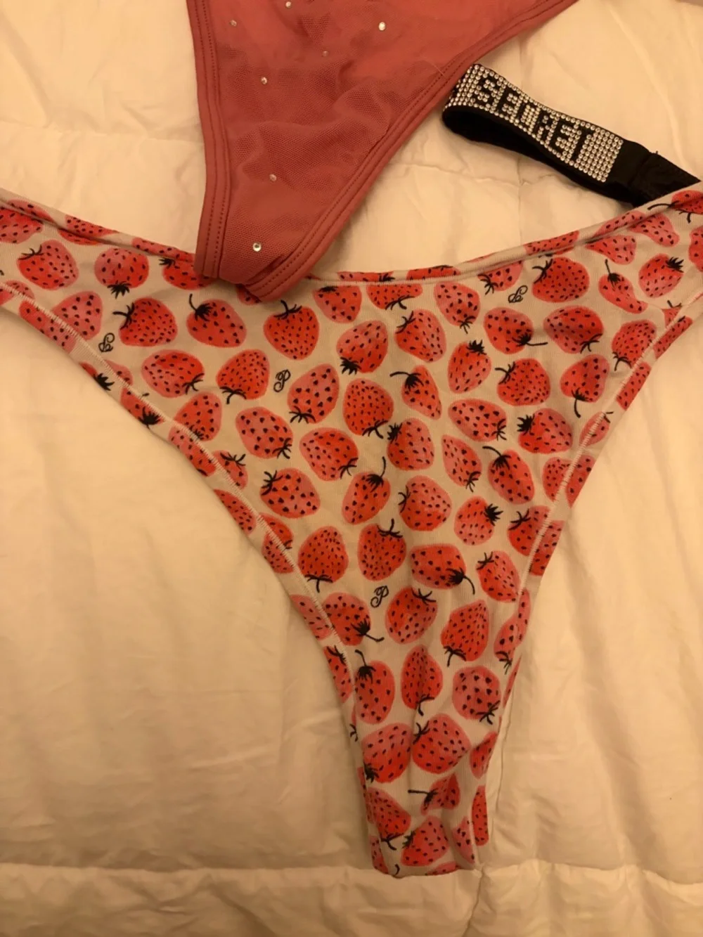 Victoria Secret Bundle - Picture 2 of 7